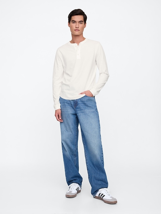 Image number 3 showing, Everyday Soft Curved Hem Henley T-Shirt