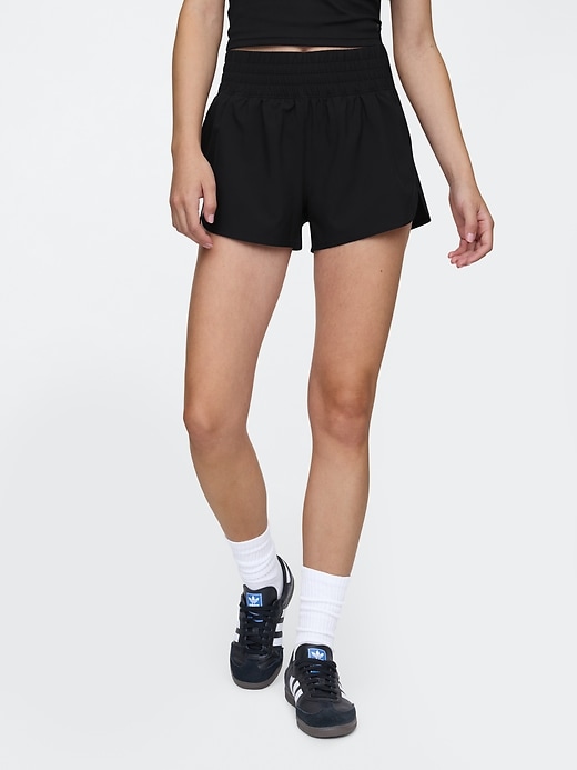Image number 3 showing, GapFit 3" Mid Rise Runaround Shorts