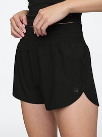GapFit 3" Mid Rise Runaround Shorts