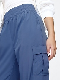 GapFit Runaround Crop Cargo Joggers