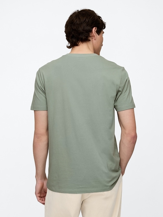 Image number 2 showing, Everyday Soft Gap Logo T-Shirt