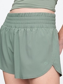 GapFit 3" Mid Rise Runaround Shorts