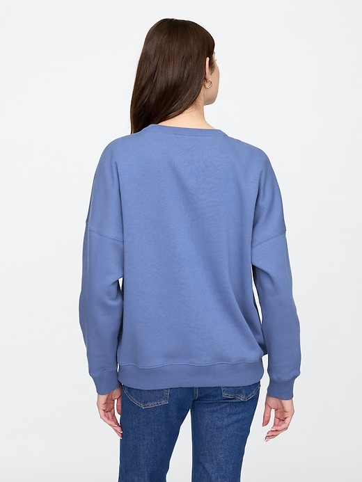 Image number 2 showing, Oversized Gap Graphic Sweatshirt