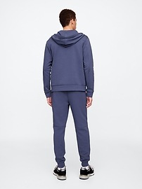 GapFit Performance Joggers