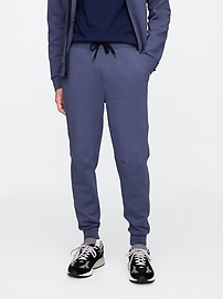 GapFit Performance Joggers