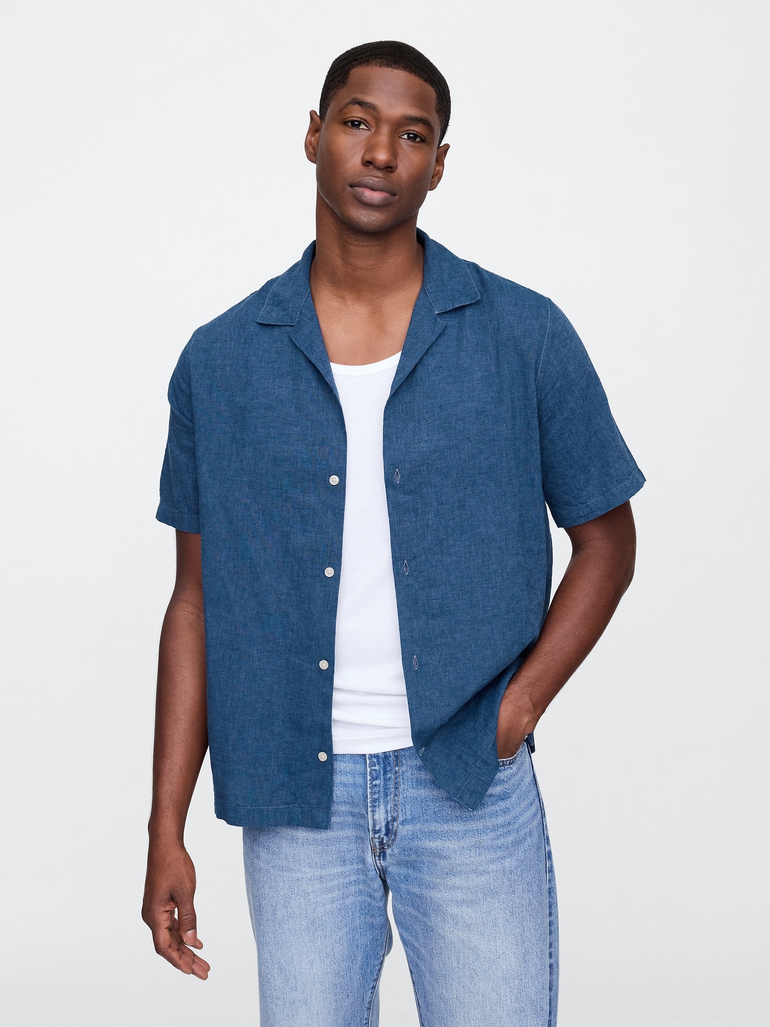 Linen-Blend Vacay Shirt in Standard Fit - Blue
