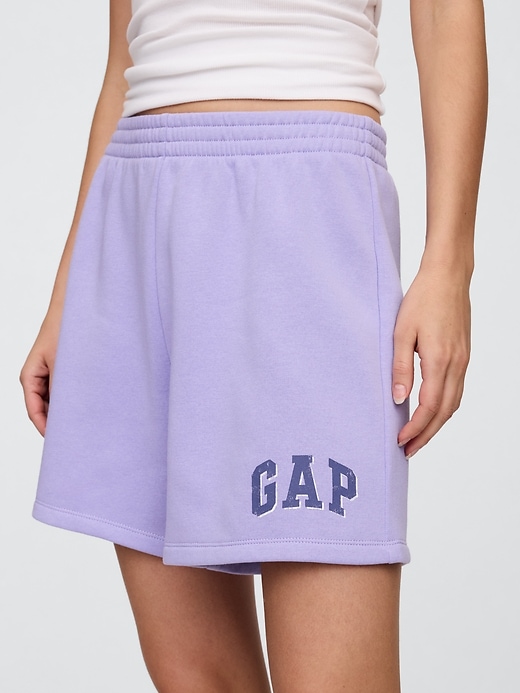 Image number 4 showing, Gap Logo Shorts
