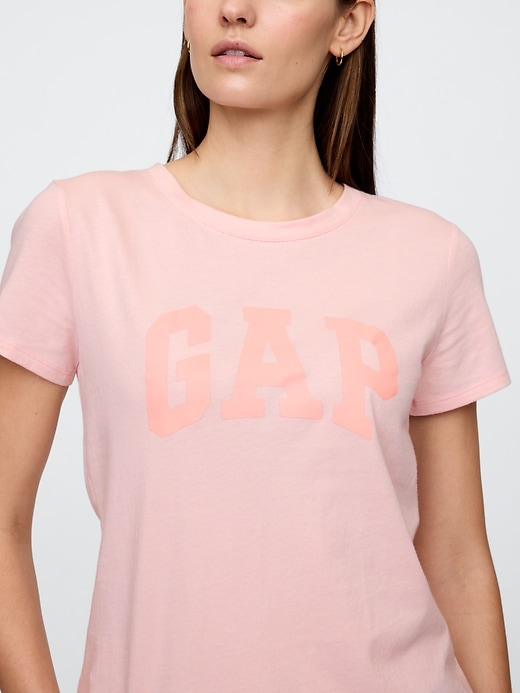Image number 4 showing, Gap Logo T-Shirt