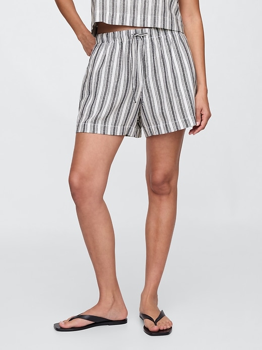 Image number 2 showing, 4" Mid Rise Pull-On Linen-Blend Shorts