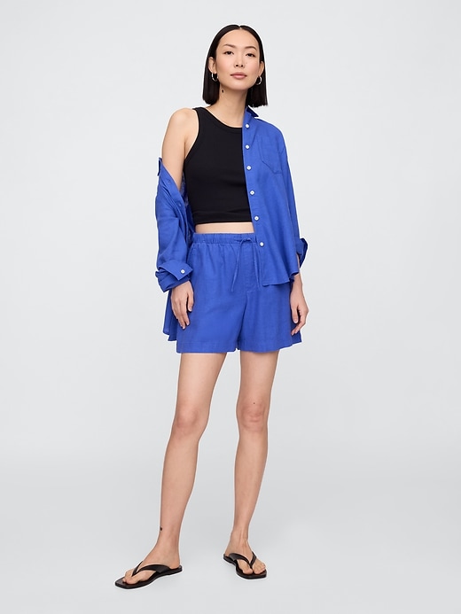 Image number 1 showing, 4" Mid Rise Pull-On Linen-Blend Shorts