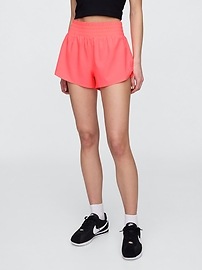 GapFit 3" Mid Rise Runaround Shorts
