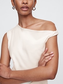 Sleeveless One-Shoulder Top