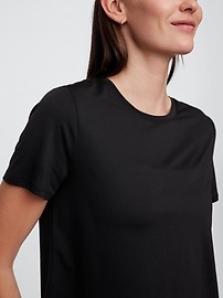 GapFit Brushed Jersey Cropped T-Shirt