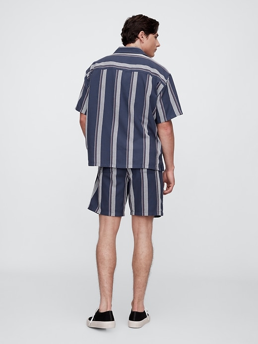 Image number 2 showing, 7" Gauze Easy Shorts