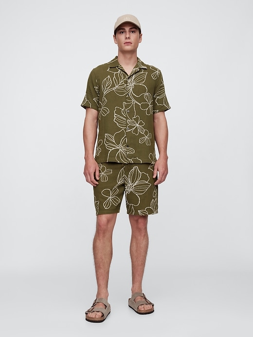 Image number 1 showing, 7" Gauze Easy Shorts