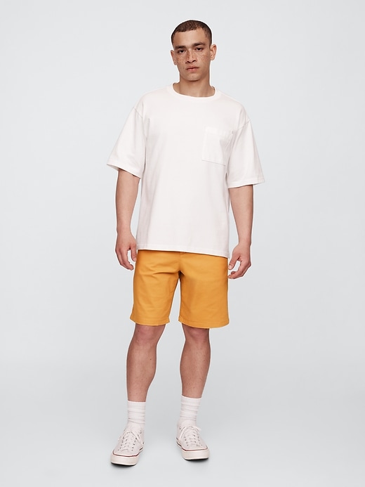 Image number 1 showing, 9" Essential Khaki Shorts