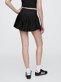 GapFit Recycled Studio Runaround Skort