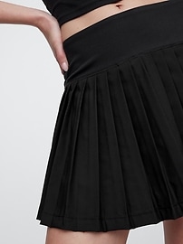 GapFit Recycled Studio Runaround Skort