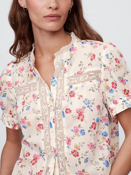 Image number 4 showing, Relaxed Lace Puff Sleeve Top