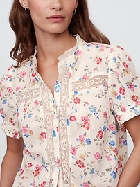 Relaxed Lace Puff Sleeve Top