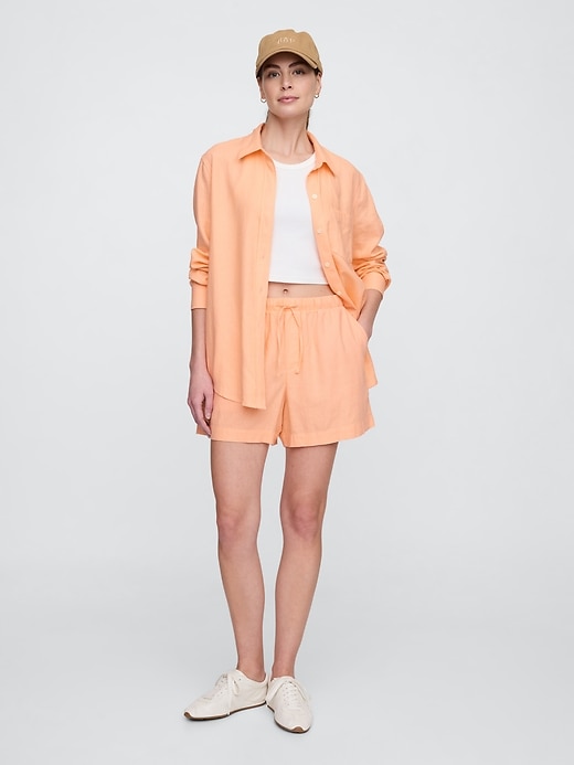 Image number 1 showing, 4" Mid Rise Pull-On Linen-Blend Shorts