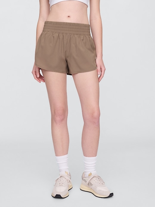 Image number 3 showing, GapFit 3" Mid Rise Runaround Shorts