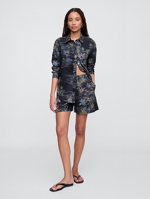 Image number 1 showing, 4" Mid Rise Pull-On Linen-Blend Shorts