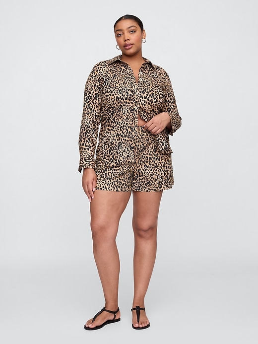 Image number 5 showing, 4" Mid Rise Pull-On Linen-Blend Shorts