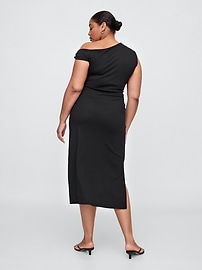 Modern Ribbed One-Shoulder Midi Dress