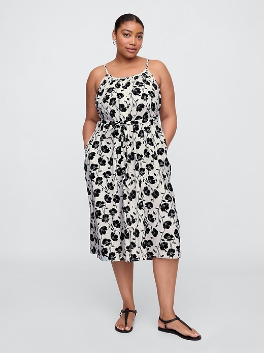 Image number 4 showing, Tie-Waist Scoopneck Maxi Dress