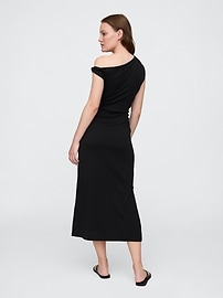 Modern Ribbed One-Shoulder Midi Dress