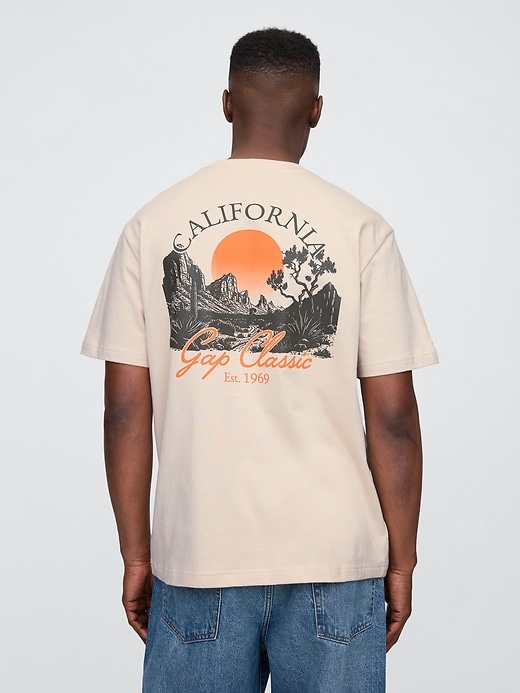 Image number 2 showing, Everyday Soft Relaxed Graphic T-Shirt
