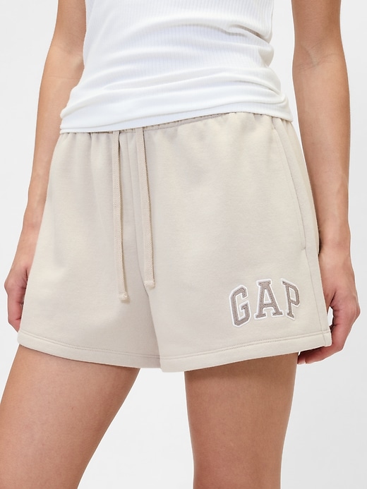 Image number 4 showing, Gap Logo Shorts