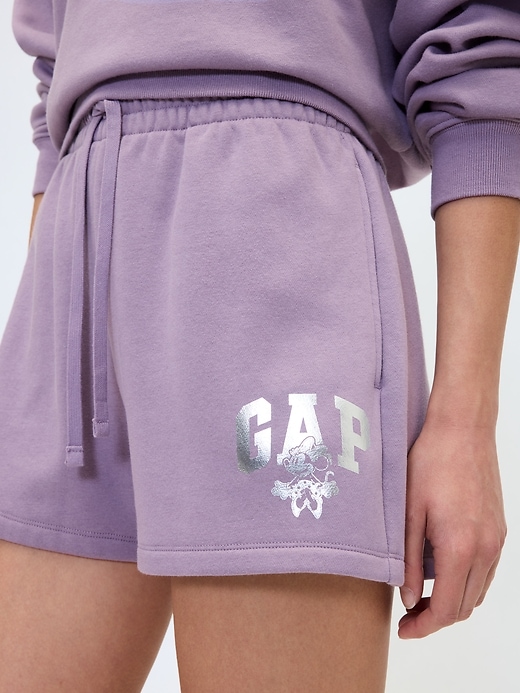 Image number 4 showing, Gap &#215 Disney Minnie Mouse Logo Shorts