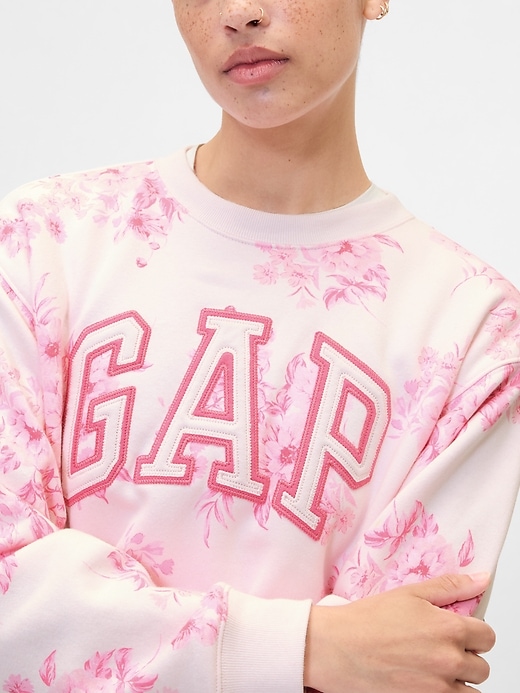 Image number 4 showing, Gap Logo Sweatshirt