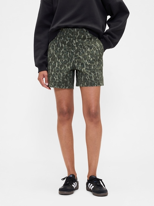 Image number 2 showing, 5" Mid Rise Downtown Khaki Shorts
