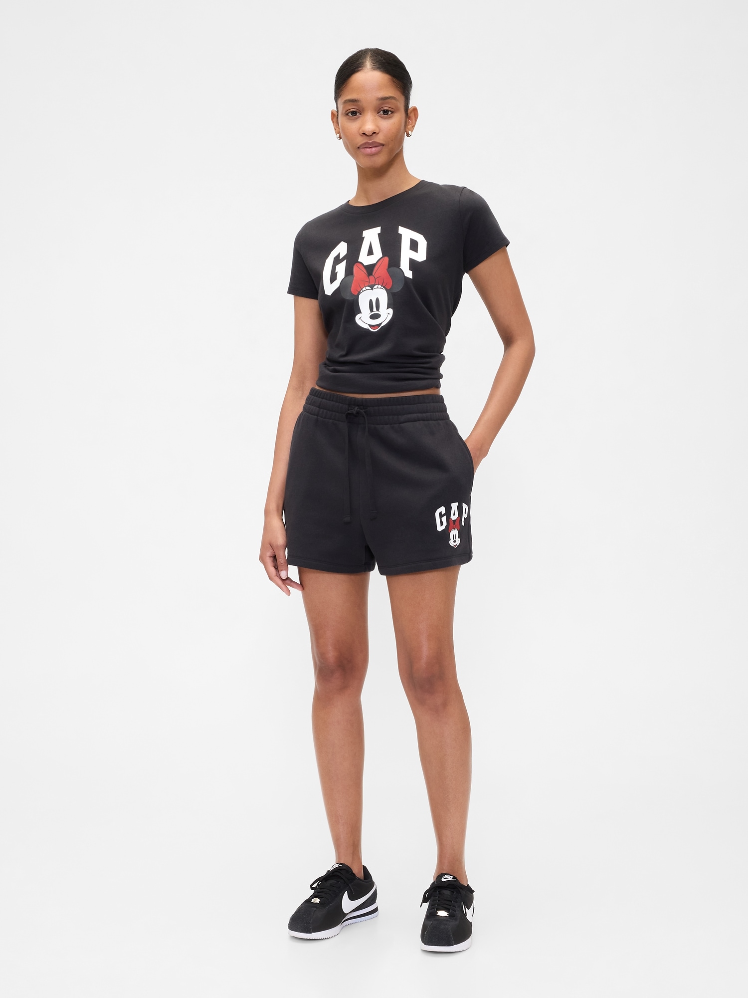 Gap × Disney Minnie Mouse Logo Shorts - Black