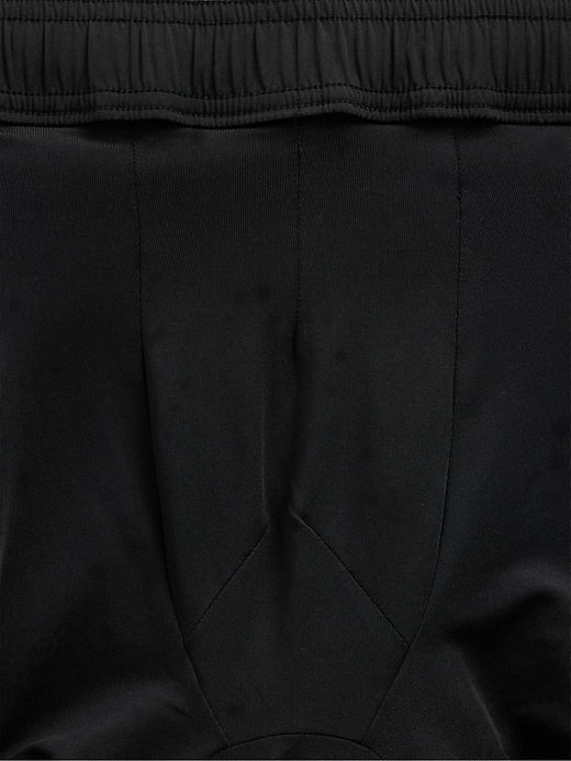 Image number 5 showing, GapFit 7" Athletic Shorts