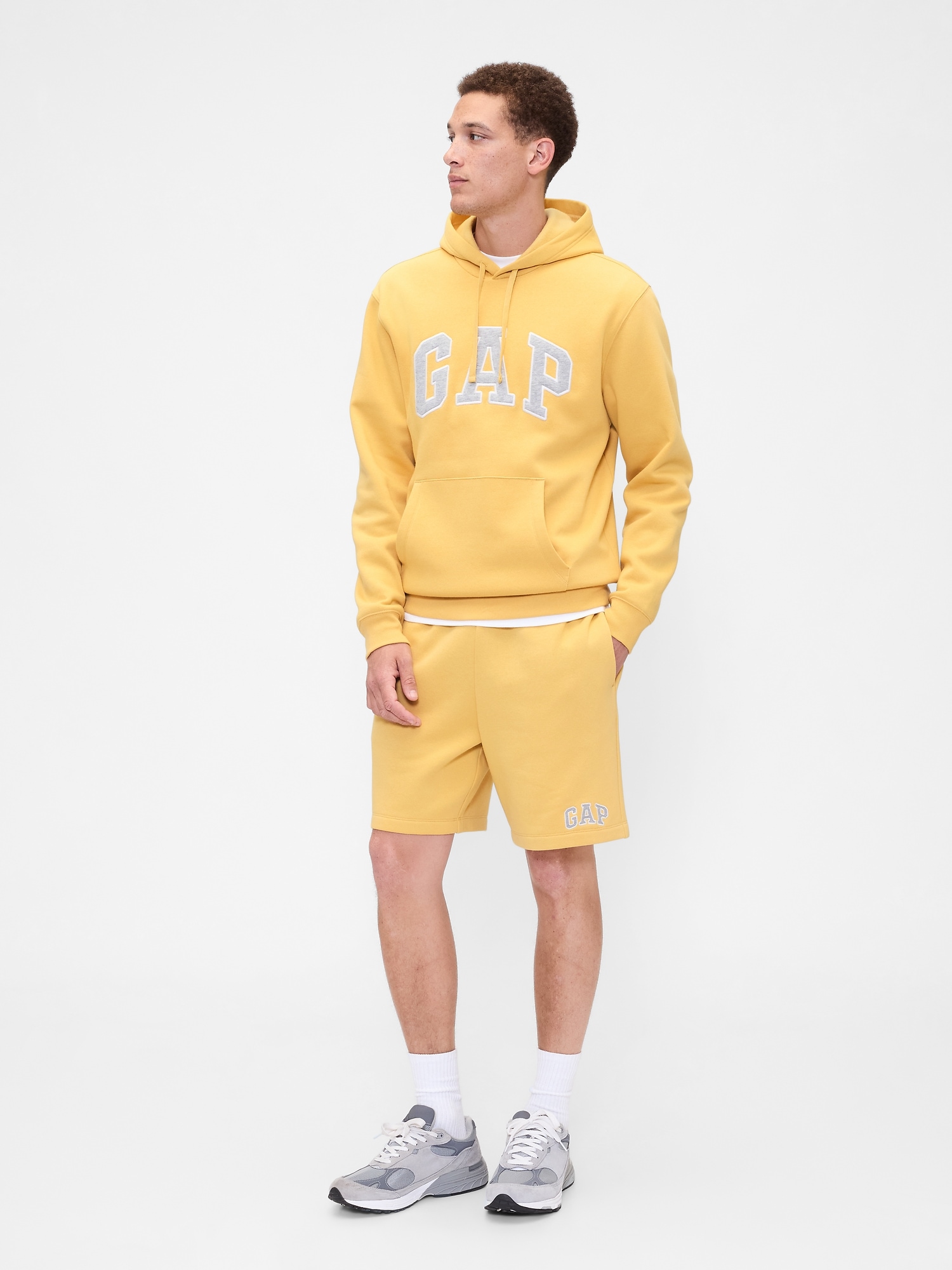Gap Logo Shorts - Yellow