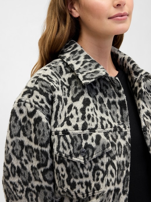 Image number 4 showing, Relaxed Cropped Textured Icon Jacket