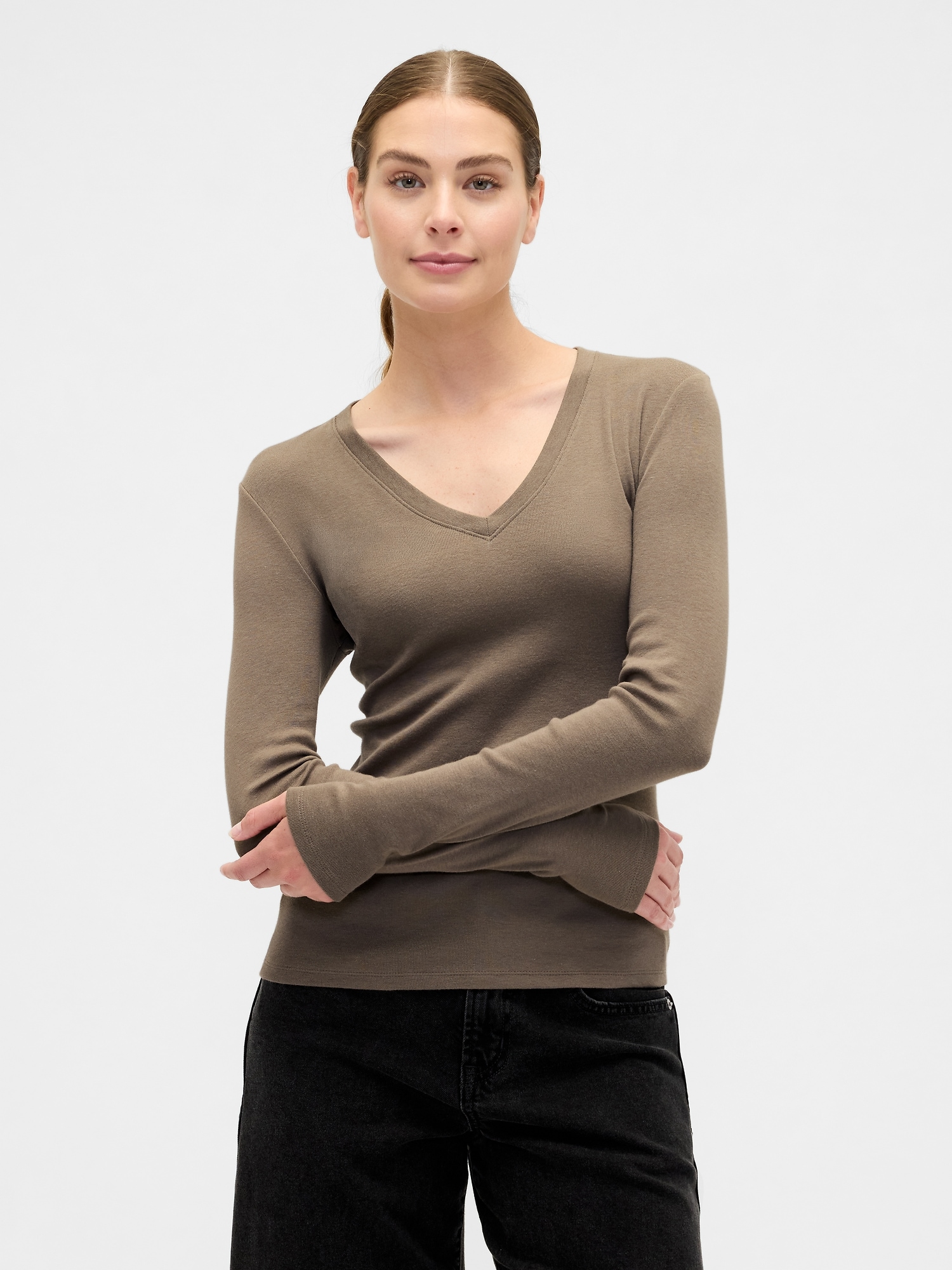 Modern Ribbed V-Neck T-Shirt - Plymouth Rock