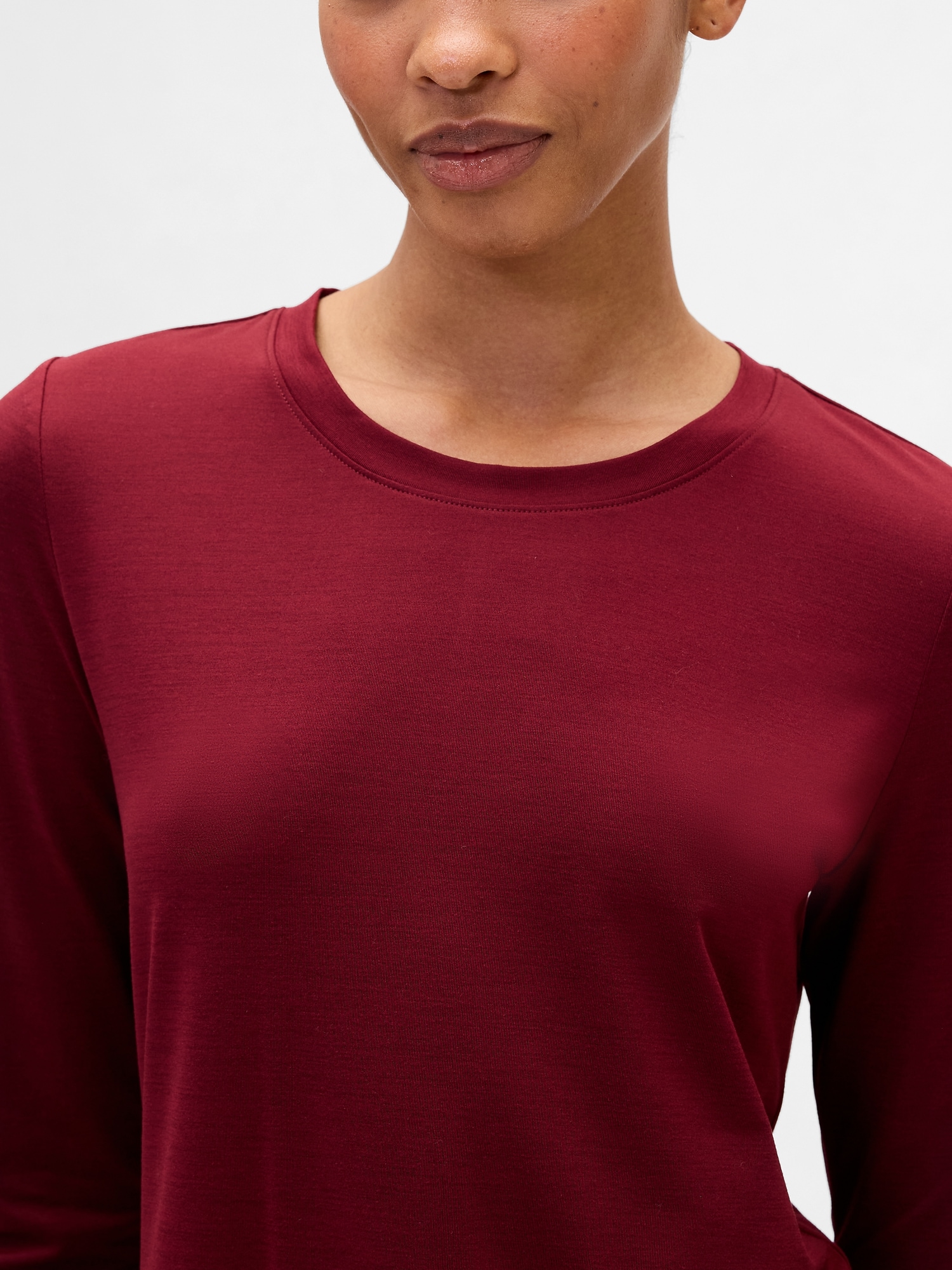 Gap Factory Gapfit Brushed Jersey Curved-hem T-shirt In Burgundy