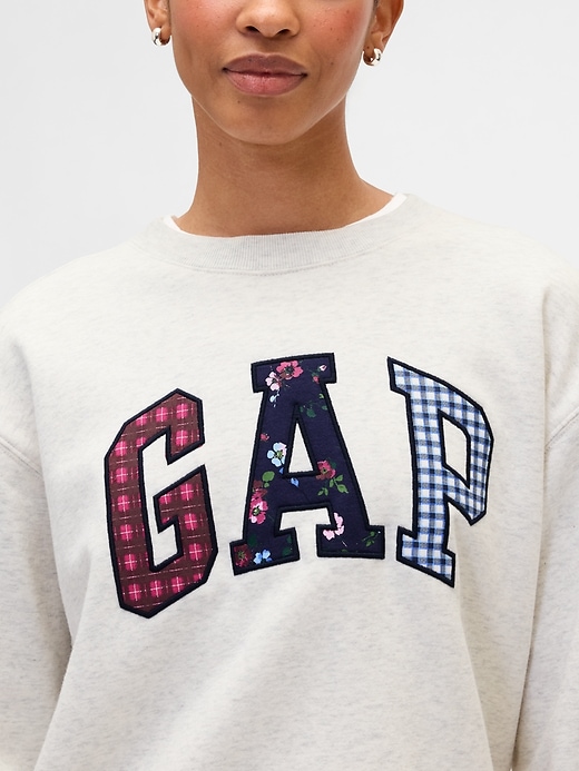 Image number 4 showing, Gap Logo Sweatshirt