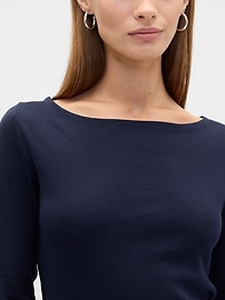 Modern Ribbed Boatneck T-Shirt