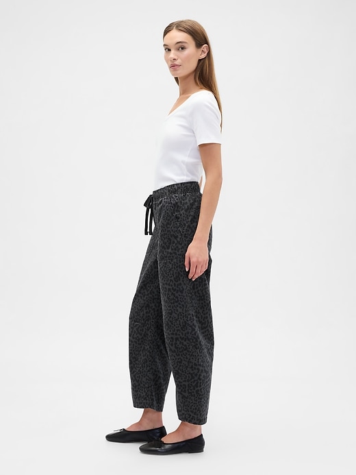 Image number 3 showing, Mid Rise Print Pull-On Barrel Jeans