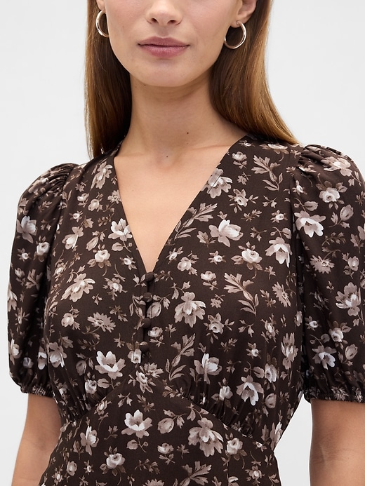 Image number 3 showing, Puff Sleeve V-Neck Maxi Dress