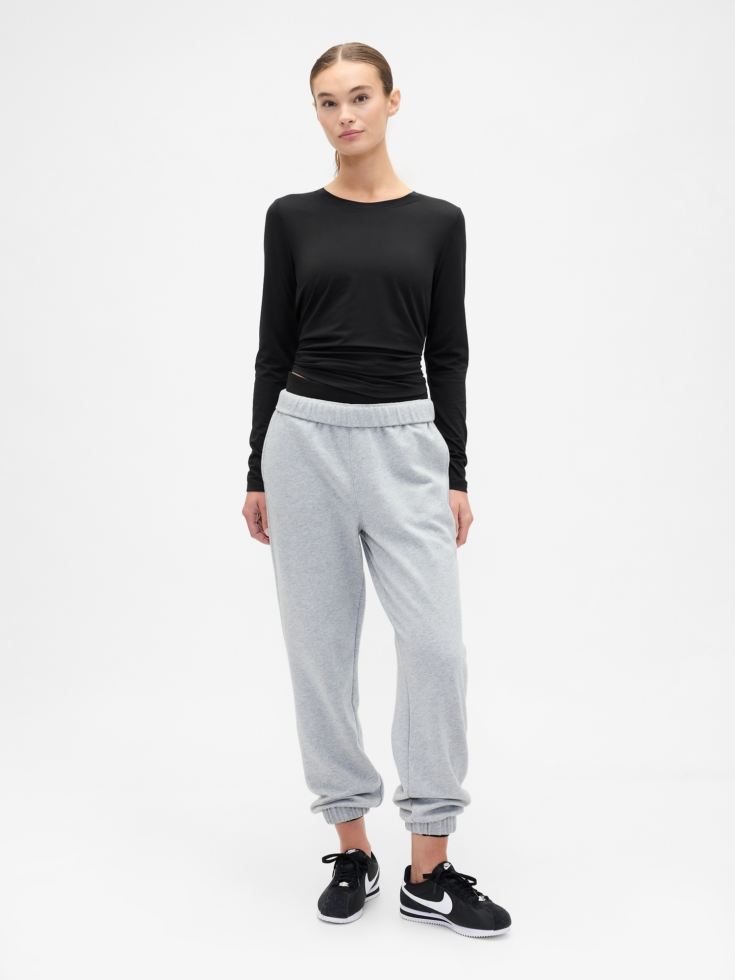 Gap Factory Gapfit Brushed Jersey Curved-hem T-shirt In Black