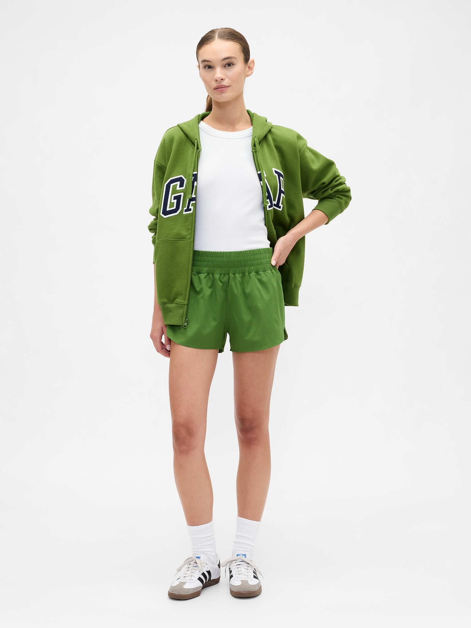 GapFit 3" Mid Rise Runaround Shorts - Green