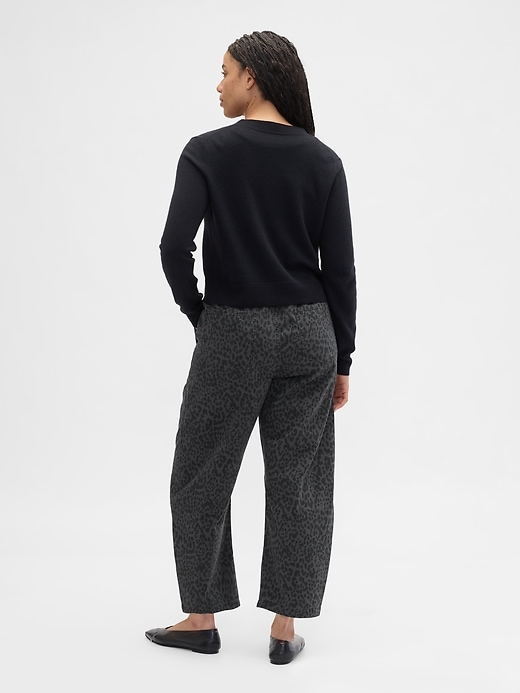 Image number 6 showing, Mid Rise Print Pull-On Barrel Jeans