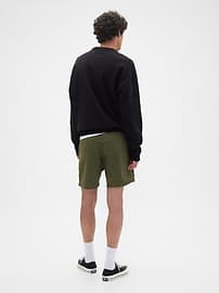 7" Essential Khaki Shorts